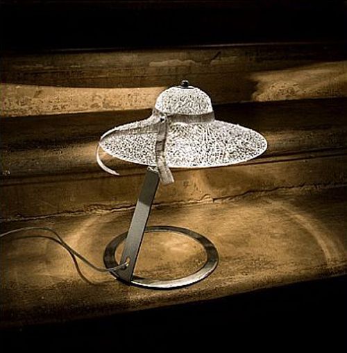 lampara sombrero diseñada italamp