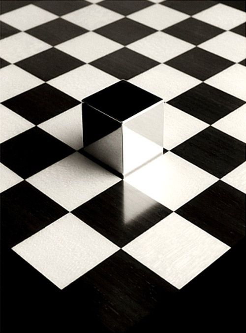 ajedrez y cubo chema madoz