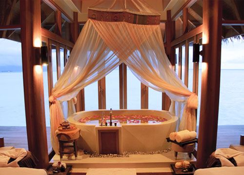 baño hotel lujo naladhu resort maldives