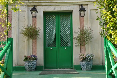 entrada puerta verde giverny-impression.com