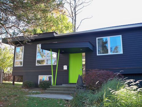 casa negra puerta verde purcellart.files.wordpress.com