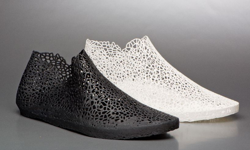 zapatillas blanco y negro 3D