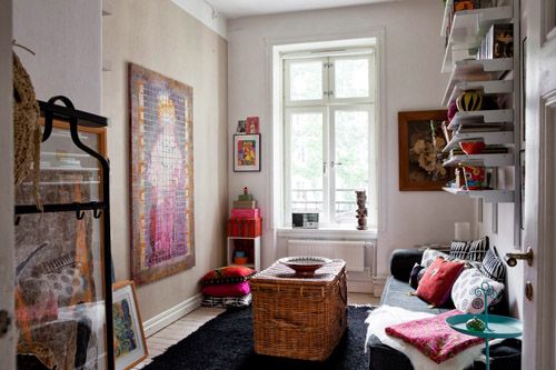 Dormitorio pequeño con estilo hippie