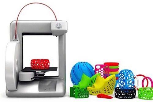 impresora 3D con objetos