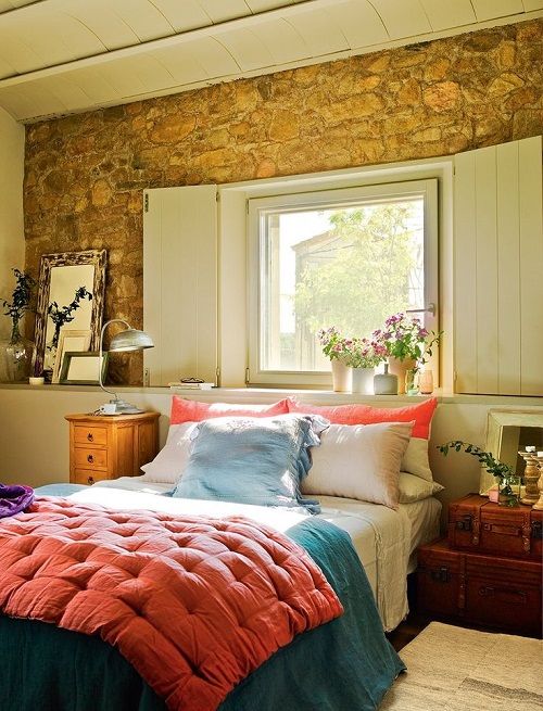 pared rustica dormitorios otoño
