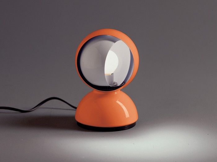lampara eclisse eclipse vico magistretti color naranja sobremesa luna diseño mobiliario italiano