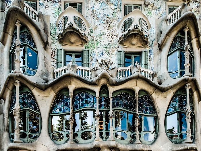 casa milla ventanas, Antonio Gaudí, el maestro del modernismo catalán