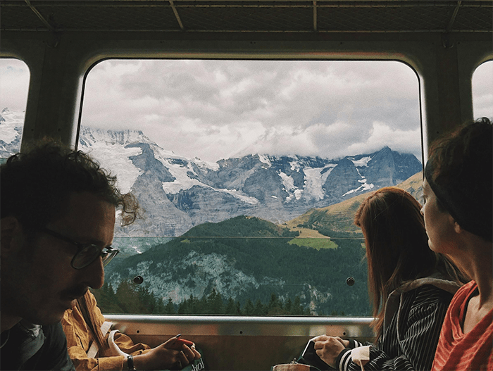 ventana de tren con paisale