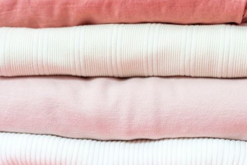 Diferentes-tipos-de-telas-en-tonos-pastel para confeccionar tu prenda