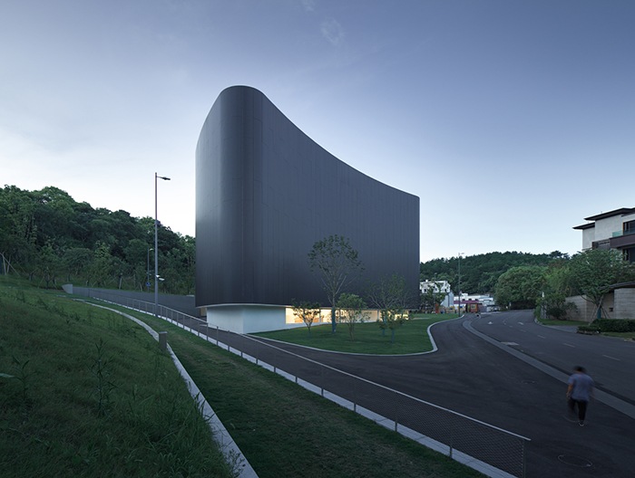 Ganador concurso arquitectónico ArchDaily 2021 vista lateral museo