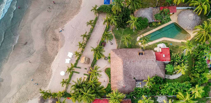 Exterior vista aérea del conjunto de Casa de los Pájaros Airbnb en México