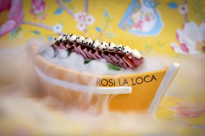 foto plato tataki de atún en el restaurante Rosi La Loca Madrid