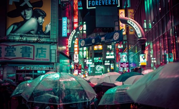 paraguas tiendas concurrido calle noche