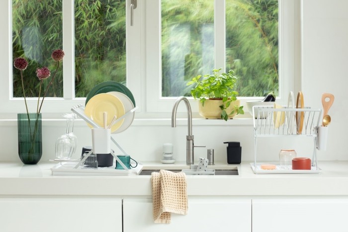 Escurreplatos, un elemento cómodo y funcional imprescindible en tu cocina