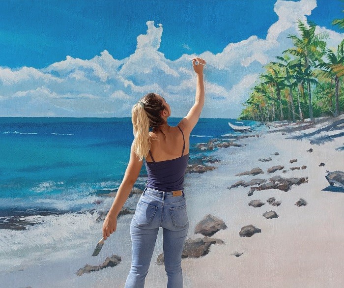 artista creando una pintura mural