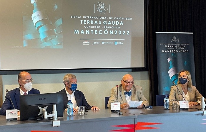Mesa con los jurados de la bienal internacional de cartelismo Terras Gauda