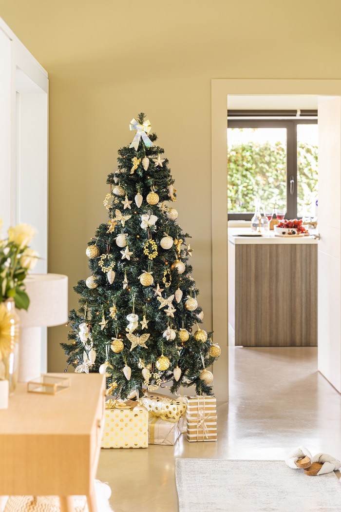 decoración para tu Navidad en tono dorado