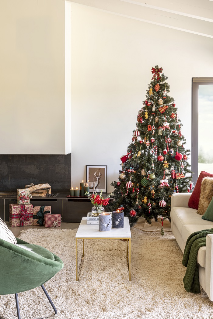 salón con decoración tradicional para Navidad