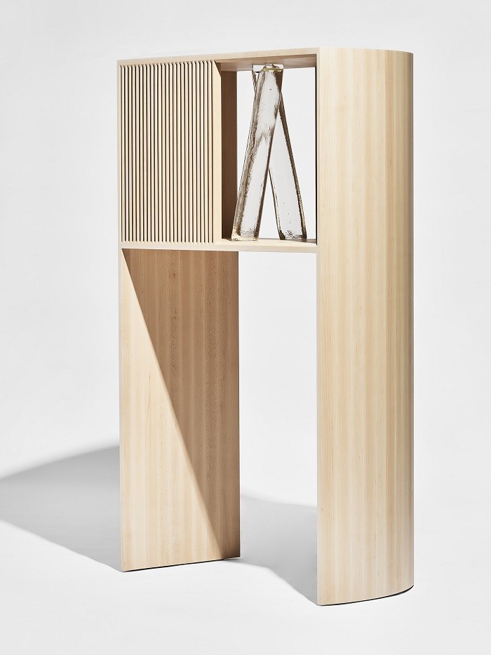 figura en madera de Discovered, una colección del museo de diseño de Londres