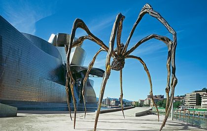 escultura bronce araña gigante
