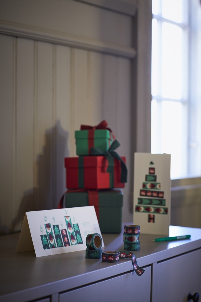 cintas y caja para envolver regalos de Navidad