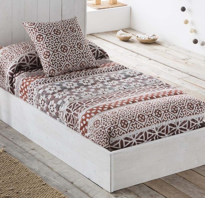 Viste la cama en invierno con edredones ajustables