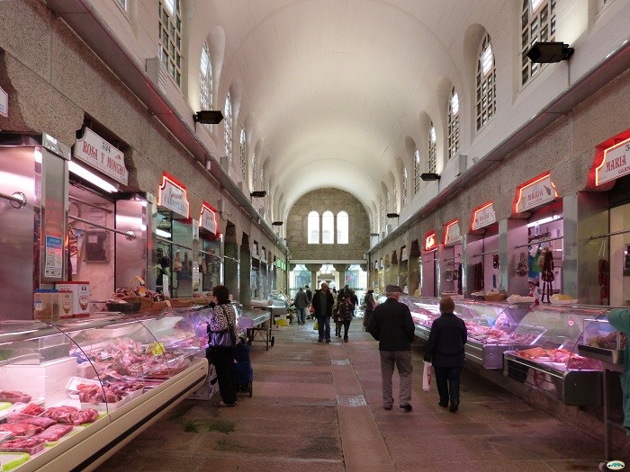 Interior del mercado de Santiago de Compostela