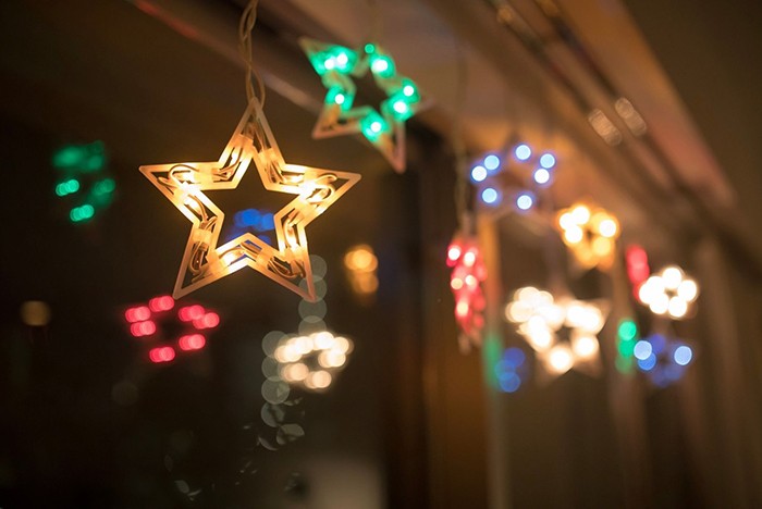 estrellas con luces para decoracion de fiestas