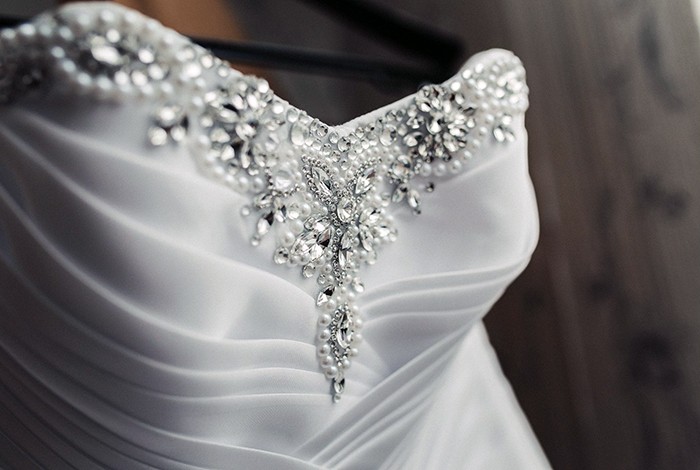 vestido de novia con perlas