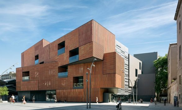 Arquitectura de una escuela en Barcelona por Carme Pinós