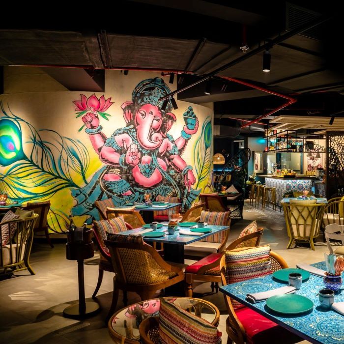 Restaurante con mural Indya-by-Vineet