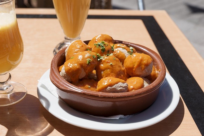 plato típico de Gran Canaria-patatas arrugás