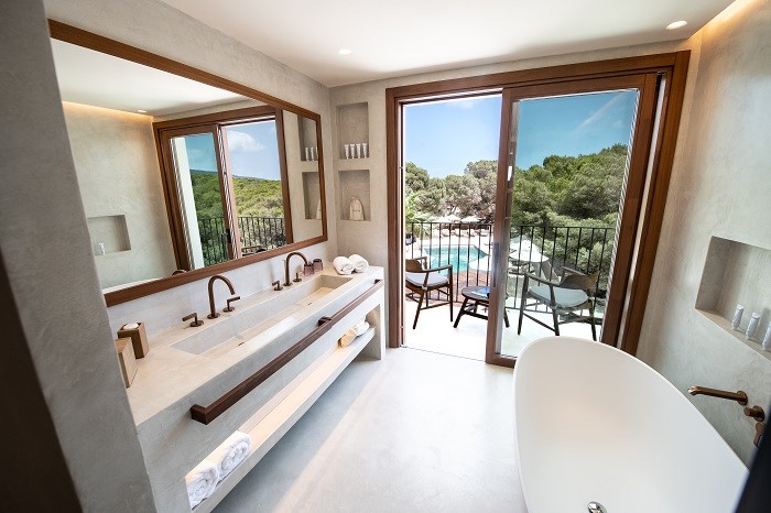 cuarto de baño con vistas en Formentera