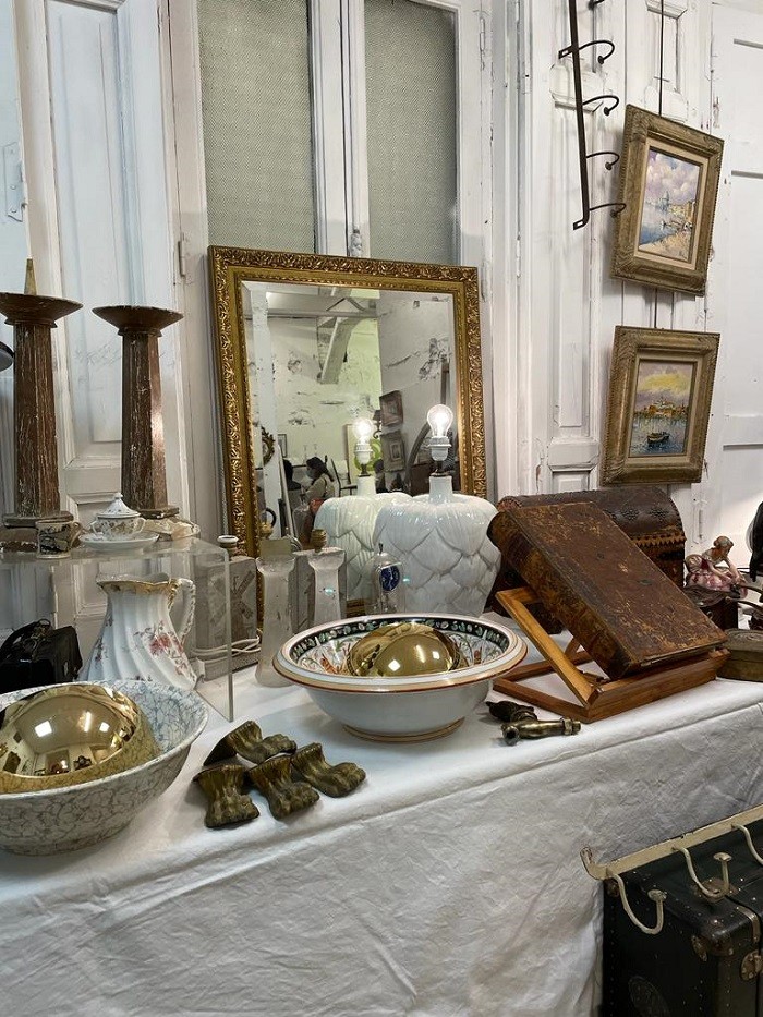 objetos decoración vintage en el evento Deco & Chic en Madrid