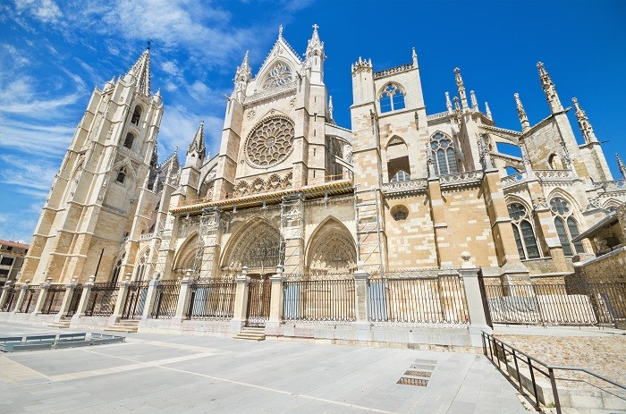 Catedral-de-Leon-Castilla-y-Leon-Espana