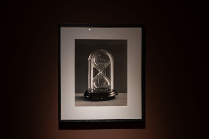 Cuadro de reloj de arena del fotógrafo Chema Madoz