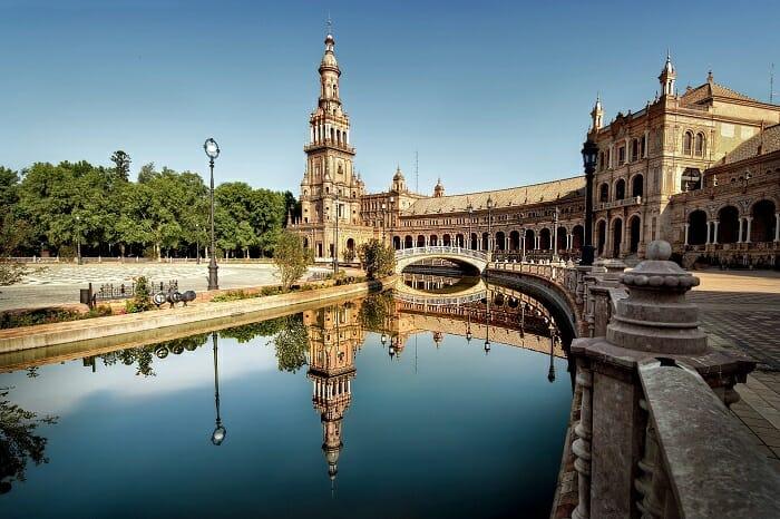 Plaza de España en la ciudad de Sevilla