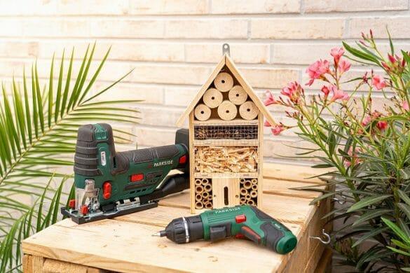 Un Hotel de insectos hecho de madera con herramientas - DIY