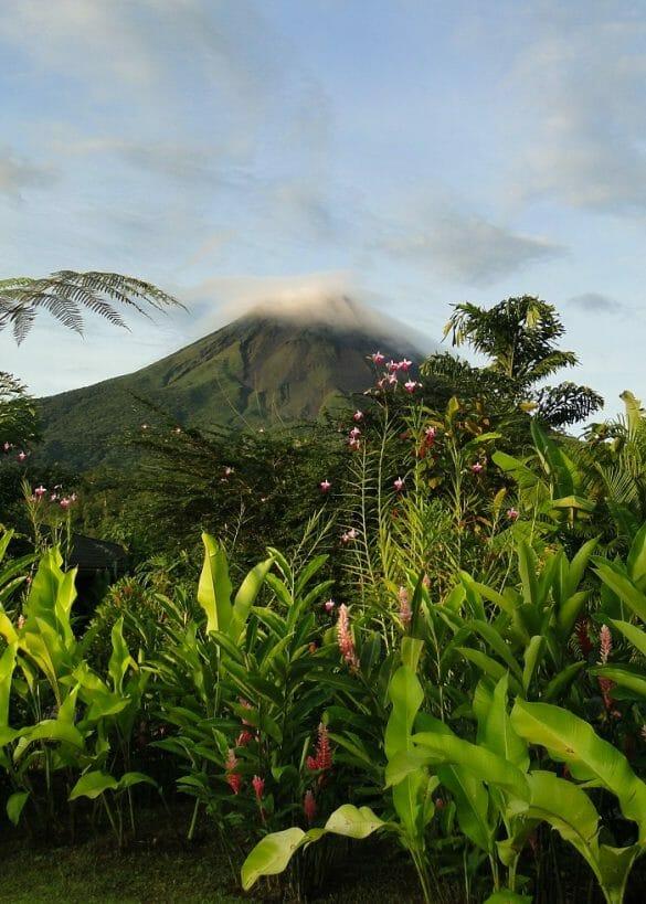 Vista de un volcán de Costa Rica