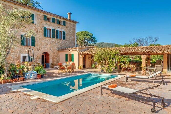 Casa enorme con piscina ideal para vacaciones