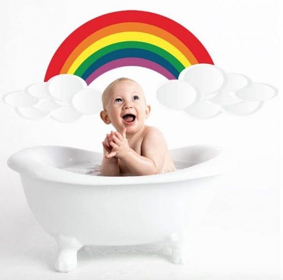 Vinilo infantil nubes con un arco iris