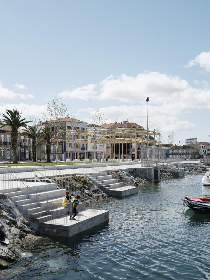 categoría de "Obras" con Acondicionamiento del borde portuario de Porto do Son